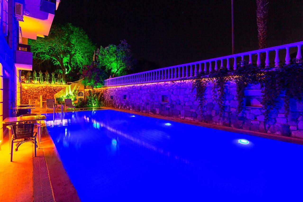 Kabasakal Hotel Çeşme Exterior photo