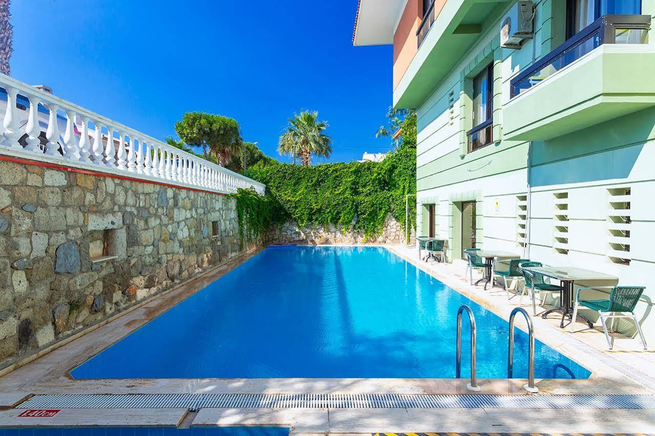 Kabasakal Hotel Çeşme Exterior photo